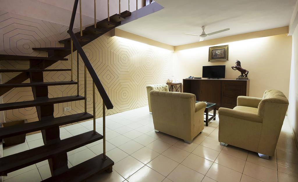 Hotel O Hotel Landmark Inn Delhi  Exterior photo
