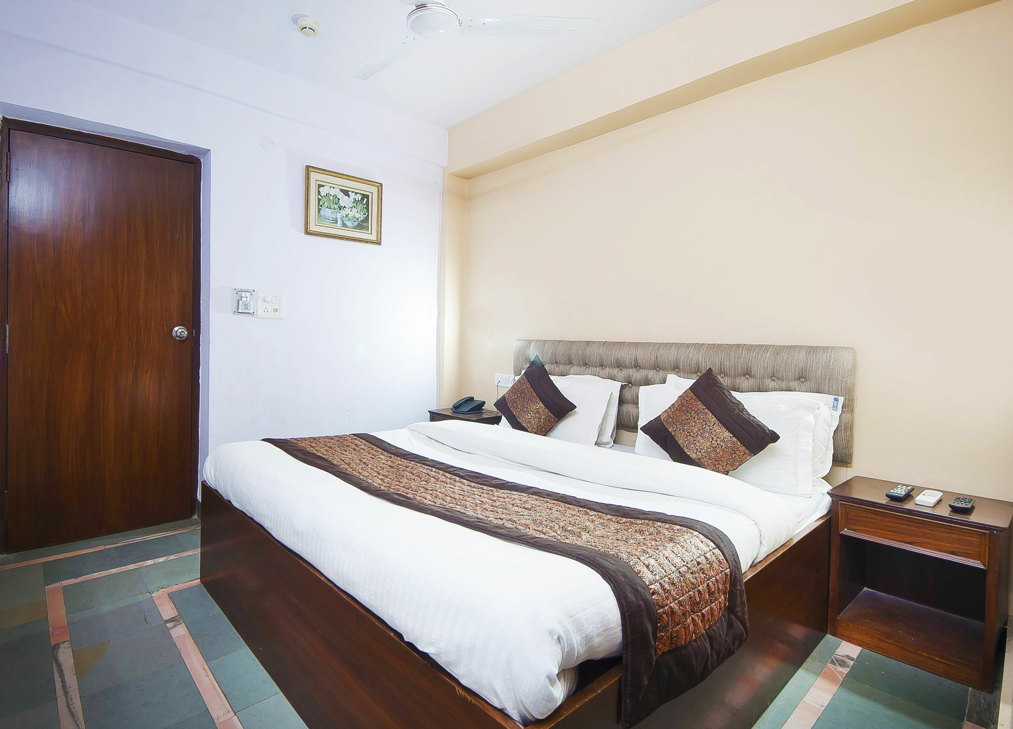Hotel O Hotel Landmark Inn Delhi  Exterior photo